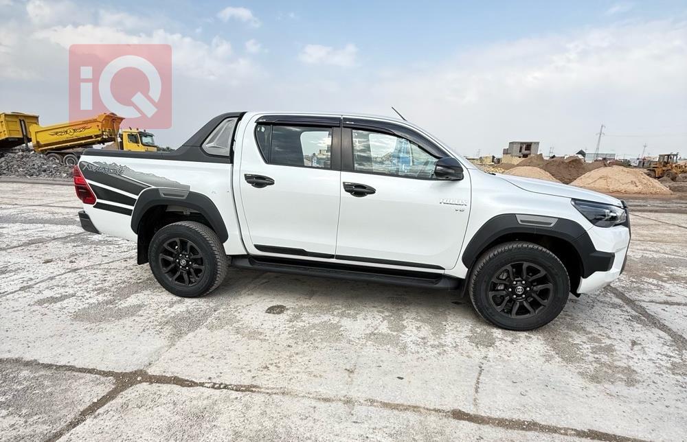 تويوتا هايلوكس